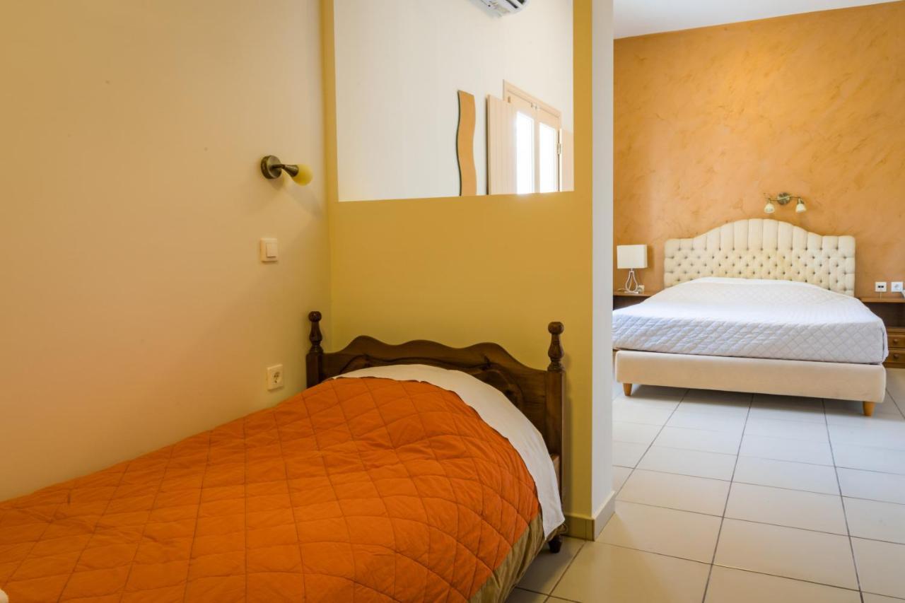 Rena Hotel Περίσσα Εξωτερικό φωτογραφία